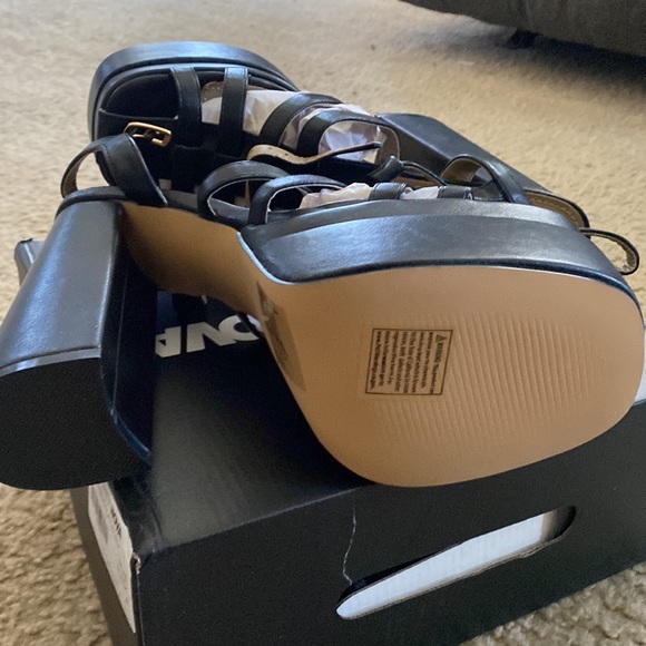 Platform Heels - Picture 5 of 6